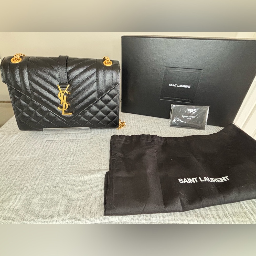 Yves Saint Laurent Medium Envelope Mixed Matelasse Bag - Picture 2 of 9
